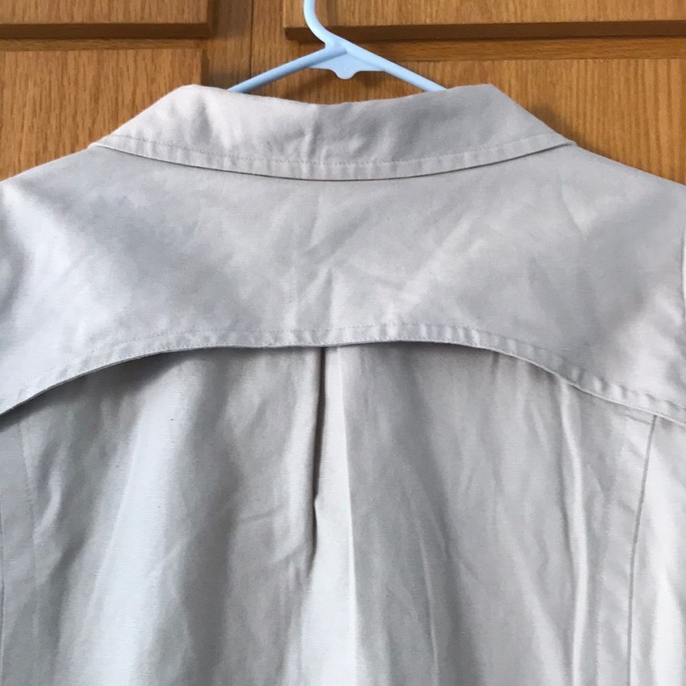 Banana USA light khaki button accent top, large - Picture 6 of 8